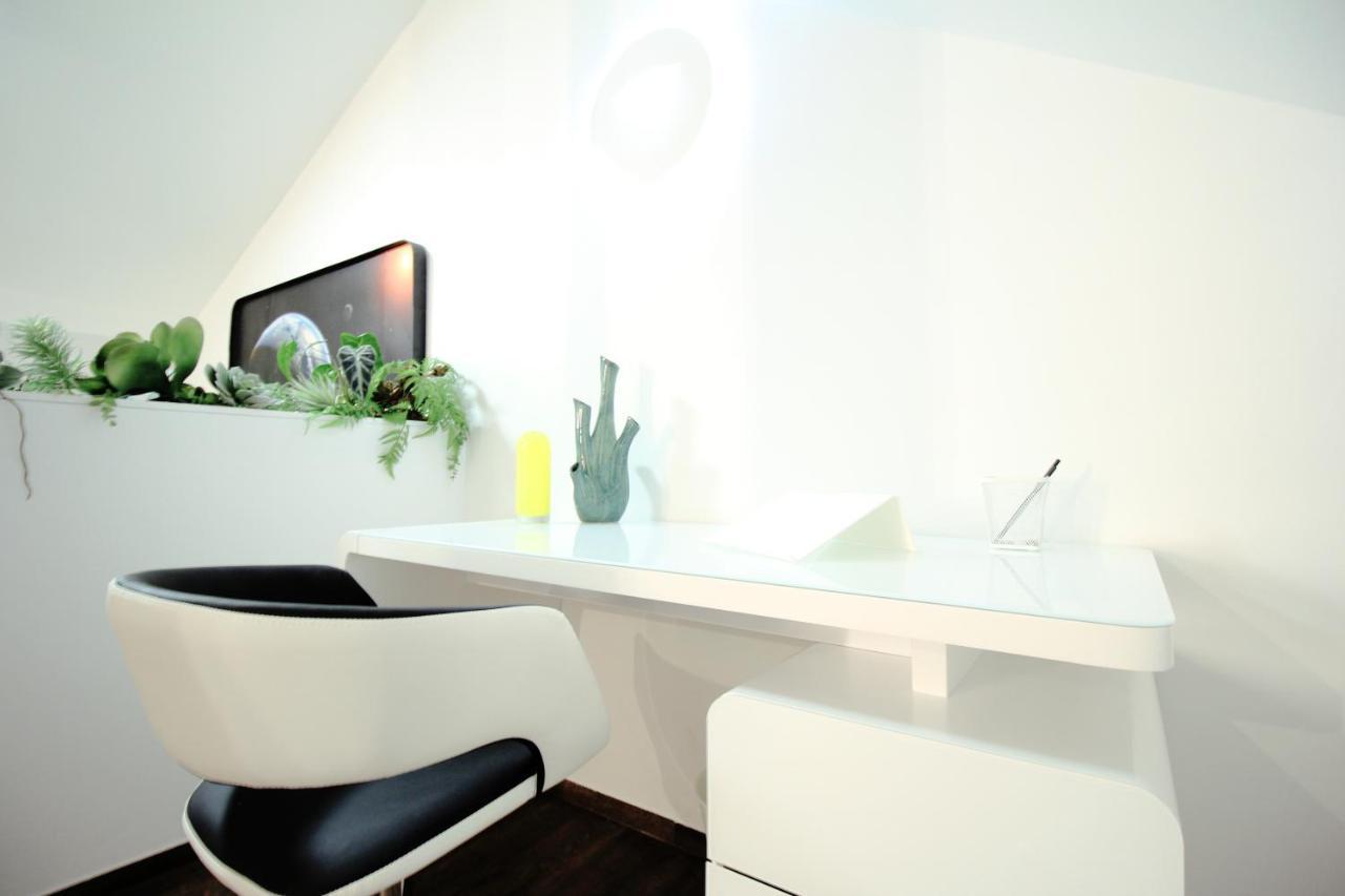 Secret Hideaways Space Loft Wohndesign Auf 2 Etagen L 450M Bis Uni Duisburg Kültér fotó