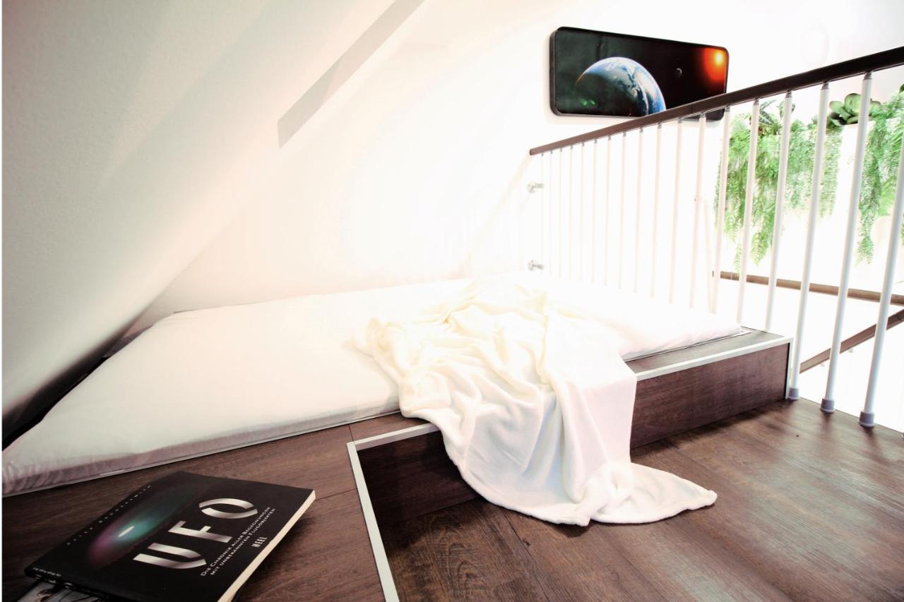 Secret Hideaways Space Loft Wohndesign Auf 2 Etagen L 450M Bis Uni Duisburg Kültér fotó
